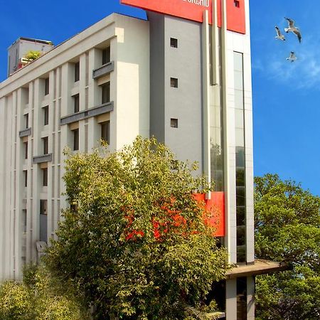 The Royal Orchid Hotel, Chembur Mumbai Exterior photo