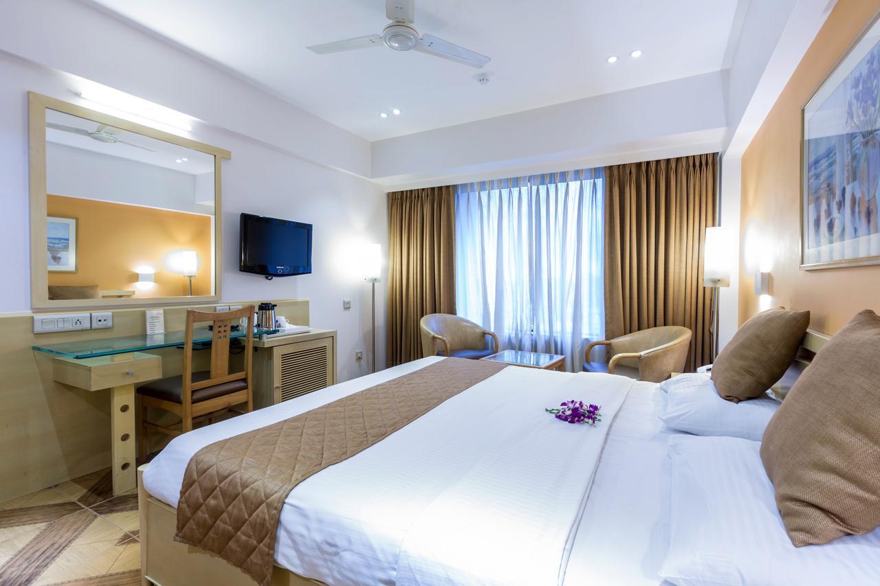The Royal Orchid Hotel, Chembur Mumbai Exterior photo